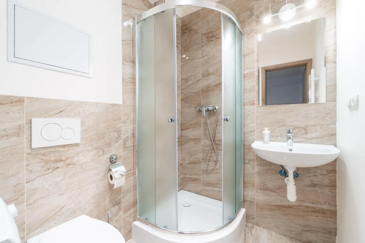 Brand New Studio Apartment #51 With Free Secure Parking In The Center Prága